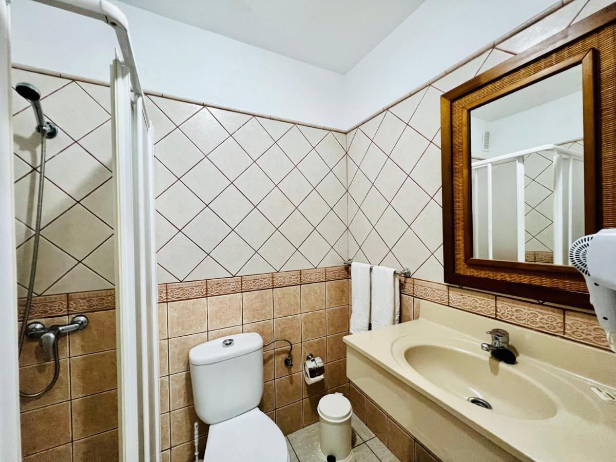 Apartamentos ฟรอนเตรา ภายนอก รูปภาพ