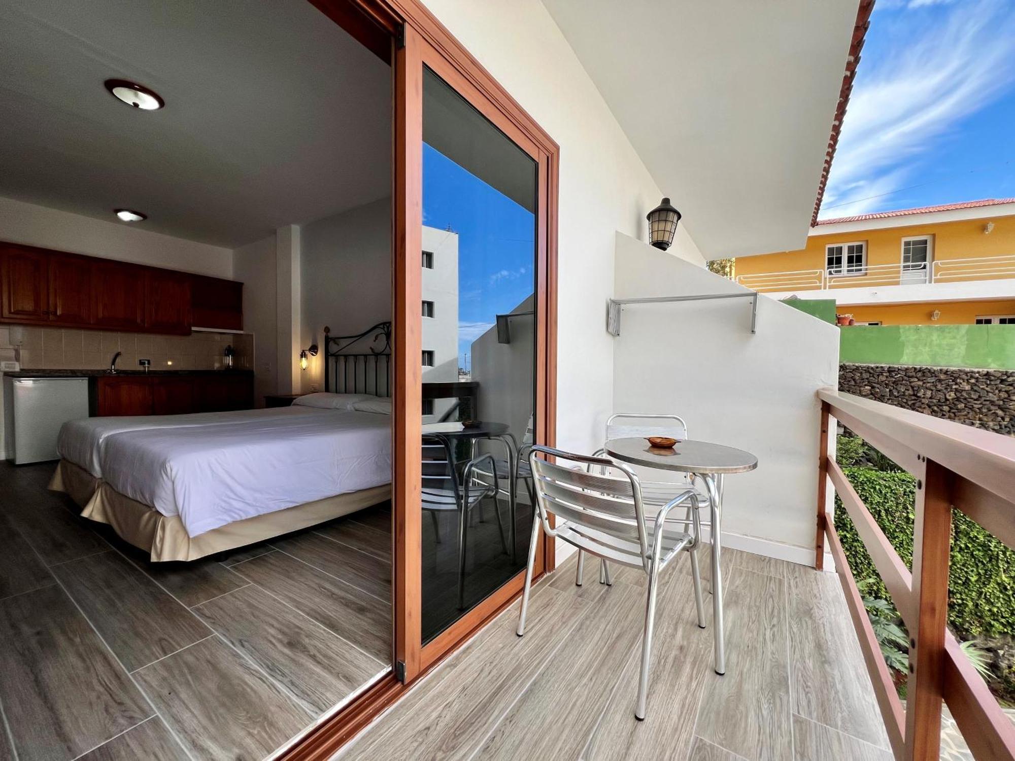 Apartamentos ฟรอนเตรา ภายนอก รูปภาพ