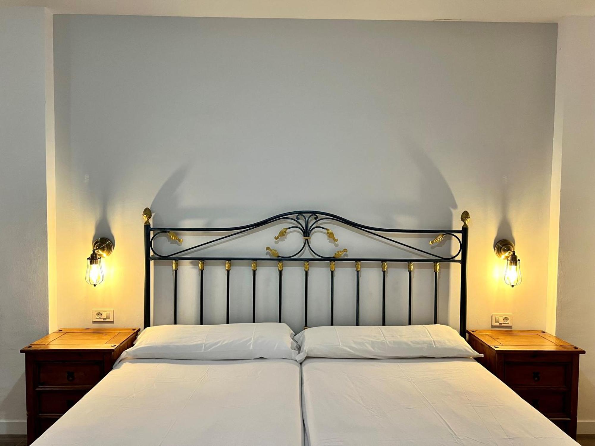 Apartamentos ฟรอนเตรา ภายนอก รูปภาพ