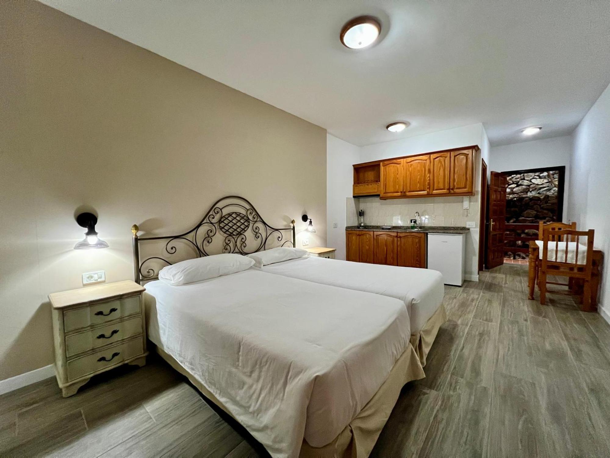Apartamentos ฟรอนเตรา ภายนอก รูปภาพ