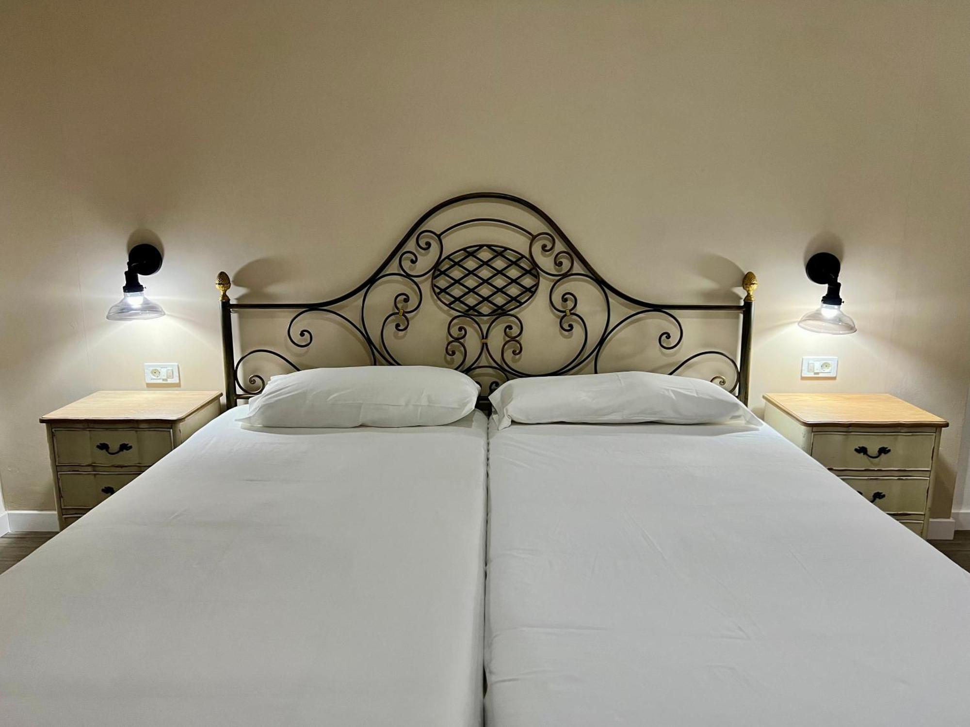 Apartamentos ฟรอนเตรา ภายนอก รูปภาพ